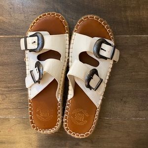 White buckle True Craft sandals